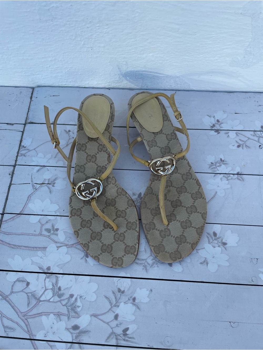 Gucci Beige Monogram Thong Sandals with Gold GG Emblem